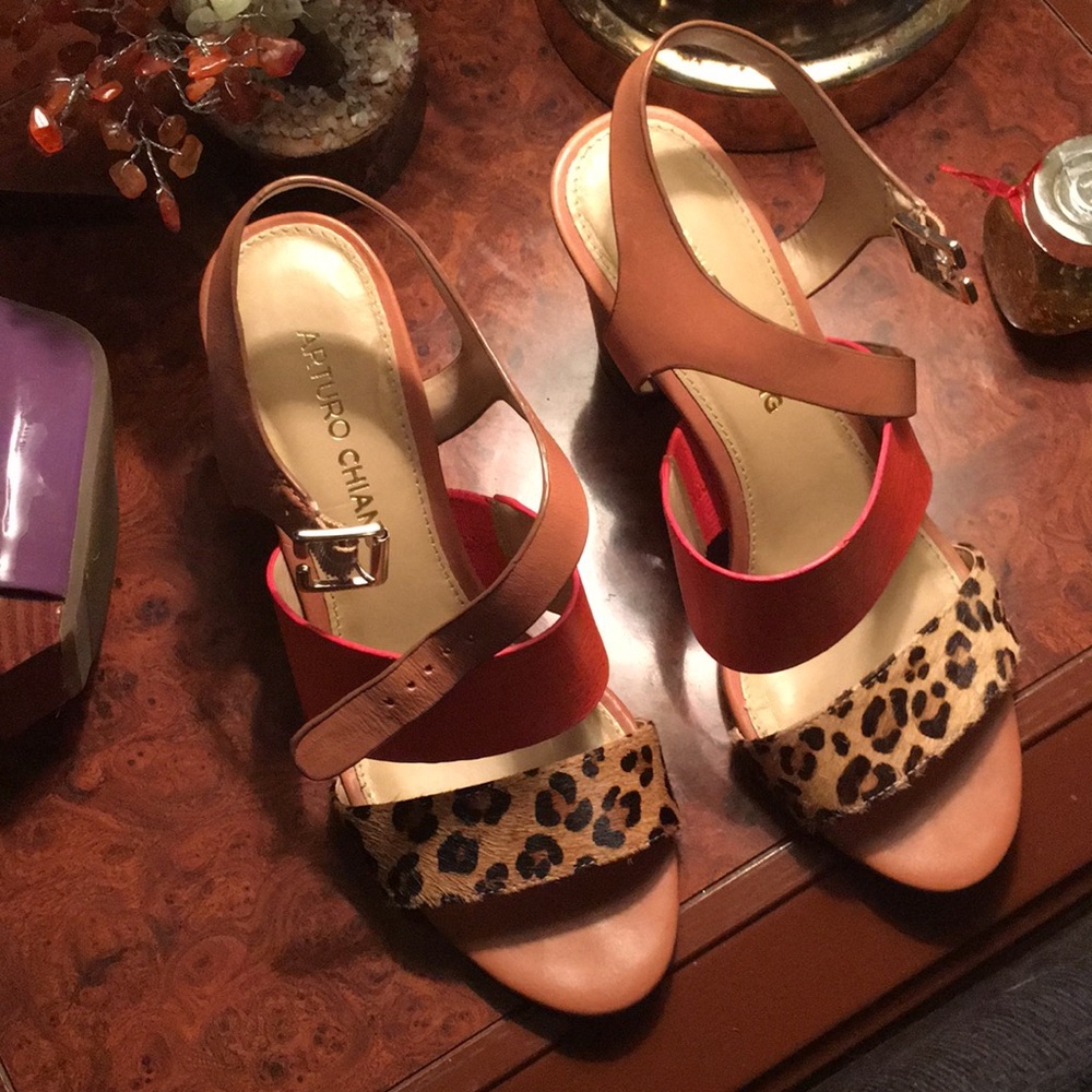 Ladies leather sandals